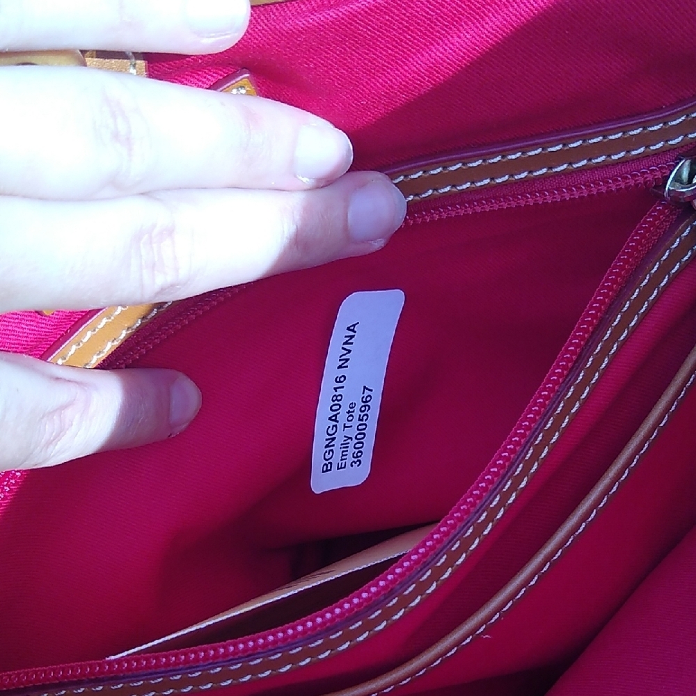 Dooney & Bourke Gingham Emily Tote Bag with Leather Handles NWOT!!! - Picture 14 of 16